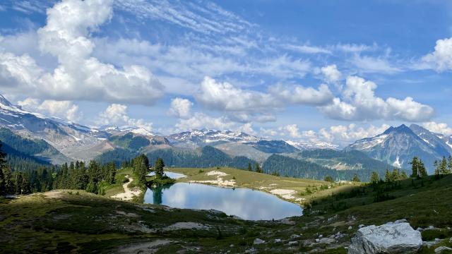 Elfin Lakes Trail