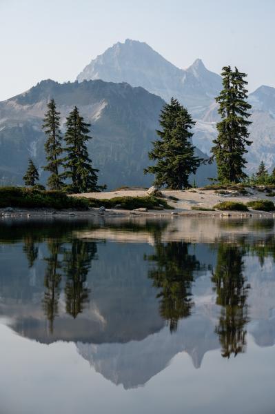 Red Heather Meadows To Elfin Lakes