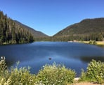 A view of Lightning Lake in Manning Park near the start of the trail to Frosty Mountain