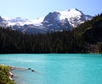 The view of Middle Joffre Lakes in Joffre Lakes Provincial Park