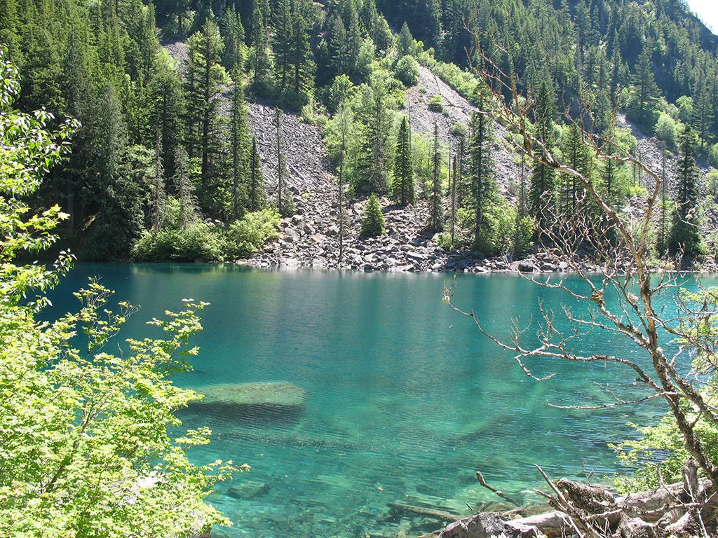 Lindeman Lake summer hikes vancouver 